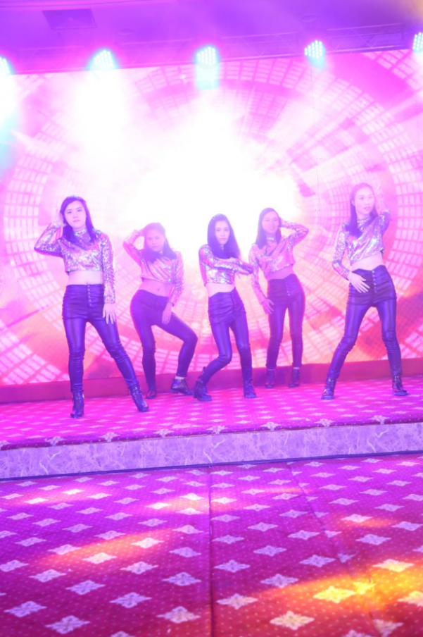 �½�(�й���)���޹�˾����