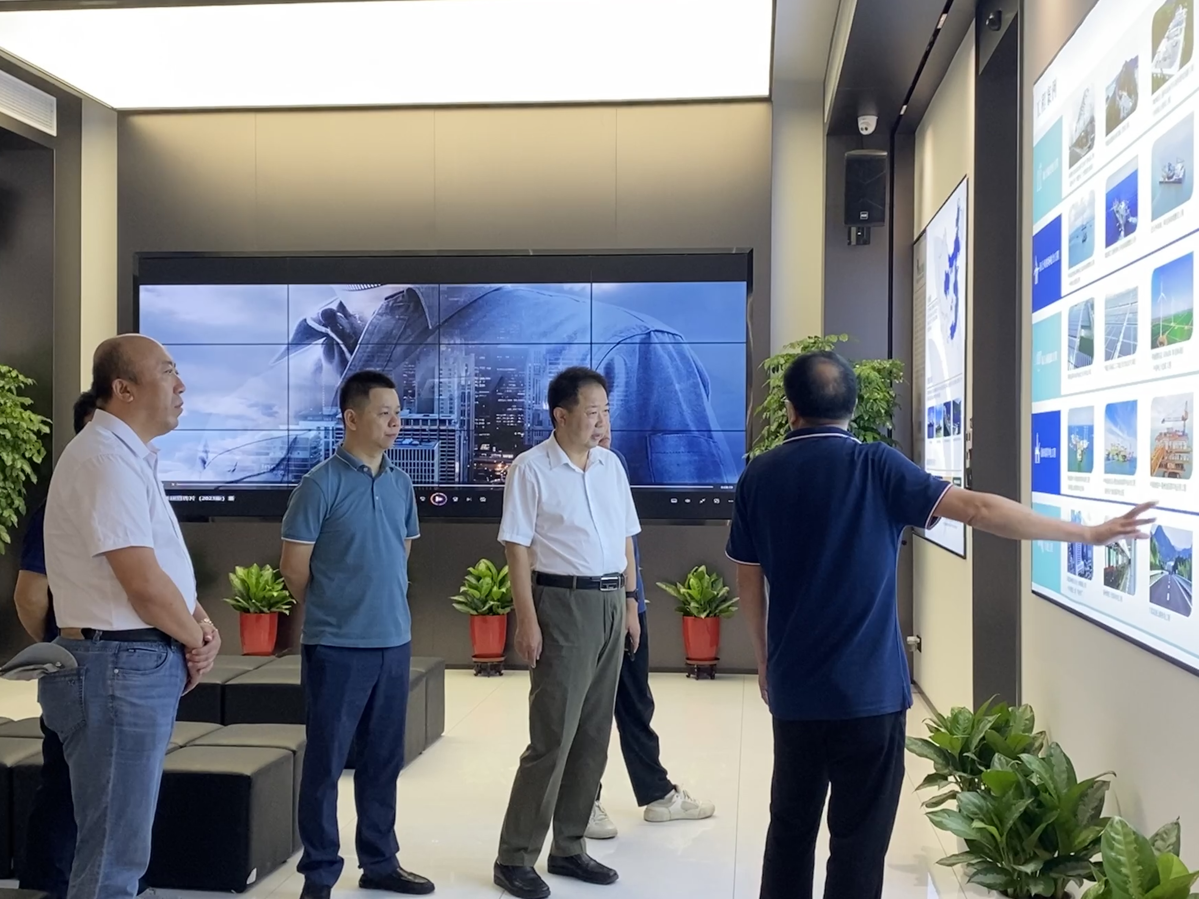 �½�(�й���)���޹�˾����